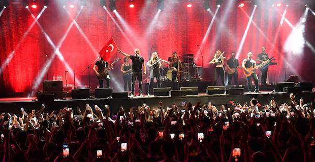 Istanbul Un Yeni Bulusma Noktasi Vadi Acikhava Da Haluk Levent Firtinasi