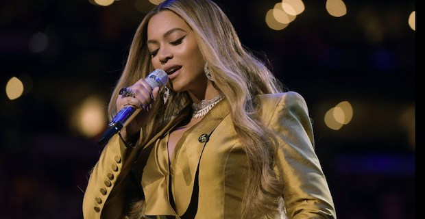 Beyonce'den Kobe Bryant için özel performans