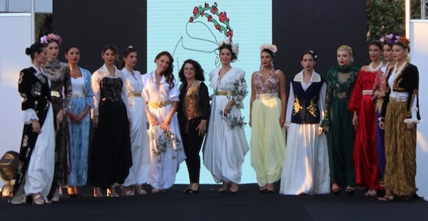 Balkanlılar Halk Dansları ve Kültür Festivali kapsamında Sevdalinka defilesi düzenlendi
