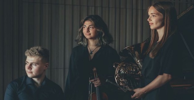 Genç kemancı Ezo Sarıcı'nın arkadaşlarıyla oluşturduğu Trio Arisonto adlı üçlüden Londra’da konser