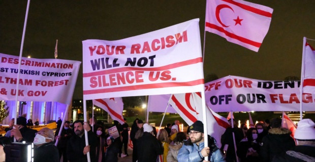 Britanyalı Kıbrıslı Türklerden Waltham Forest Belediye Meclisi Lideri Grace Williams'a ikinci protesto