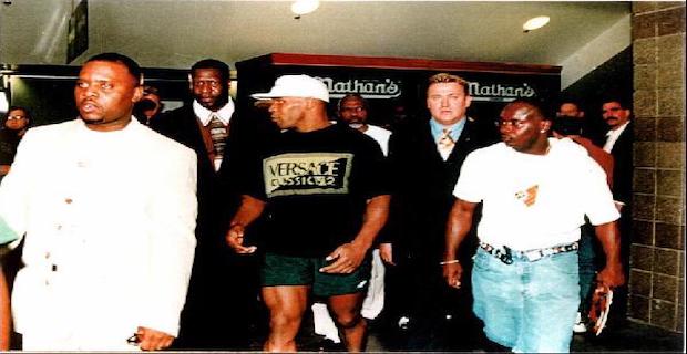 Muhammed Ali den sonra dünyanın en iyi boksörü Mike Tyson