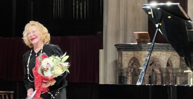 Gülsin Onay'ın Chopin eserleriyle Londra'da Cumhuriyetin 100. yılı konseri