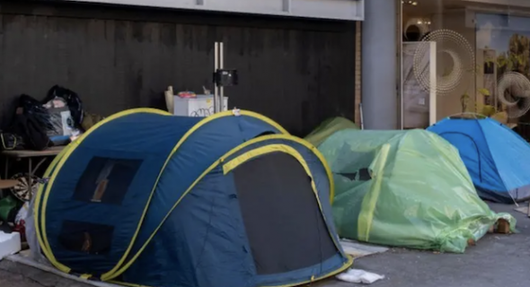 Homeless evsizleri suçlu yapacak yasa tasarısı İngiltere'de eleştiriliyor