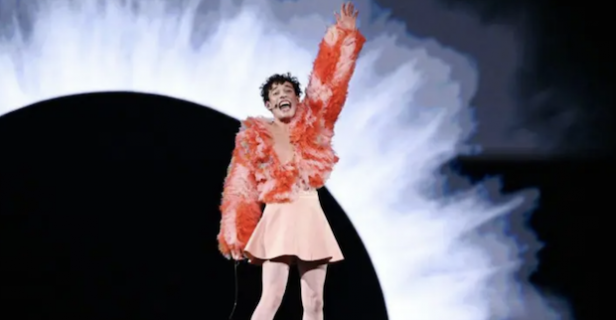 Eurovision Şarkı Yarışması’nı İsviçre adına yarışan Nemo kazandı