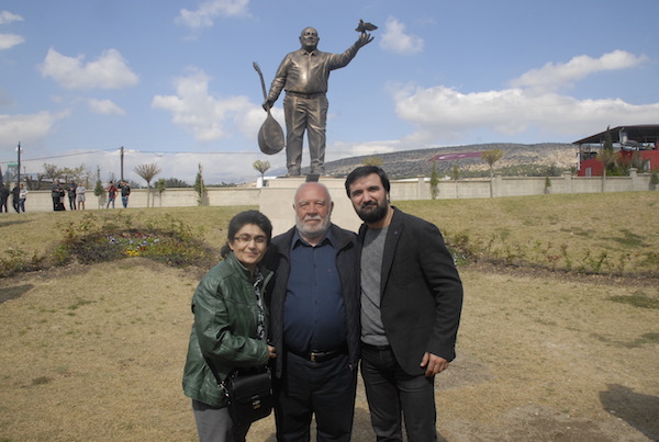 Musa Eroğlu Sevgi Parkı'na Barış Heykeli Dikildi