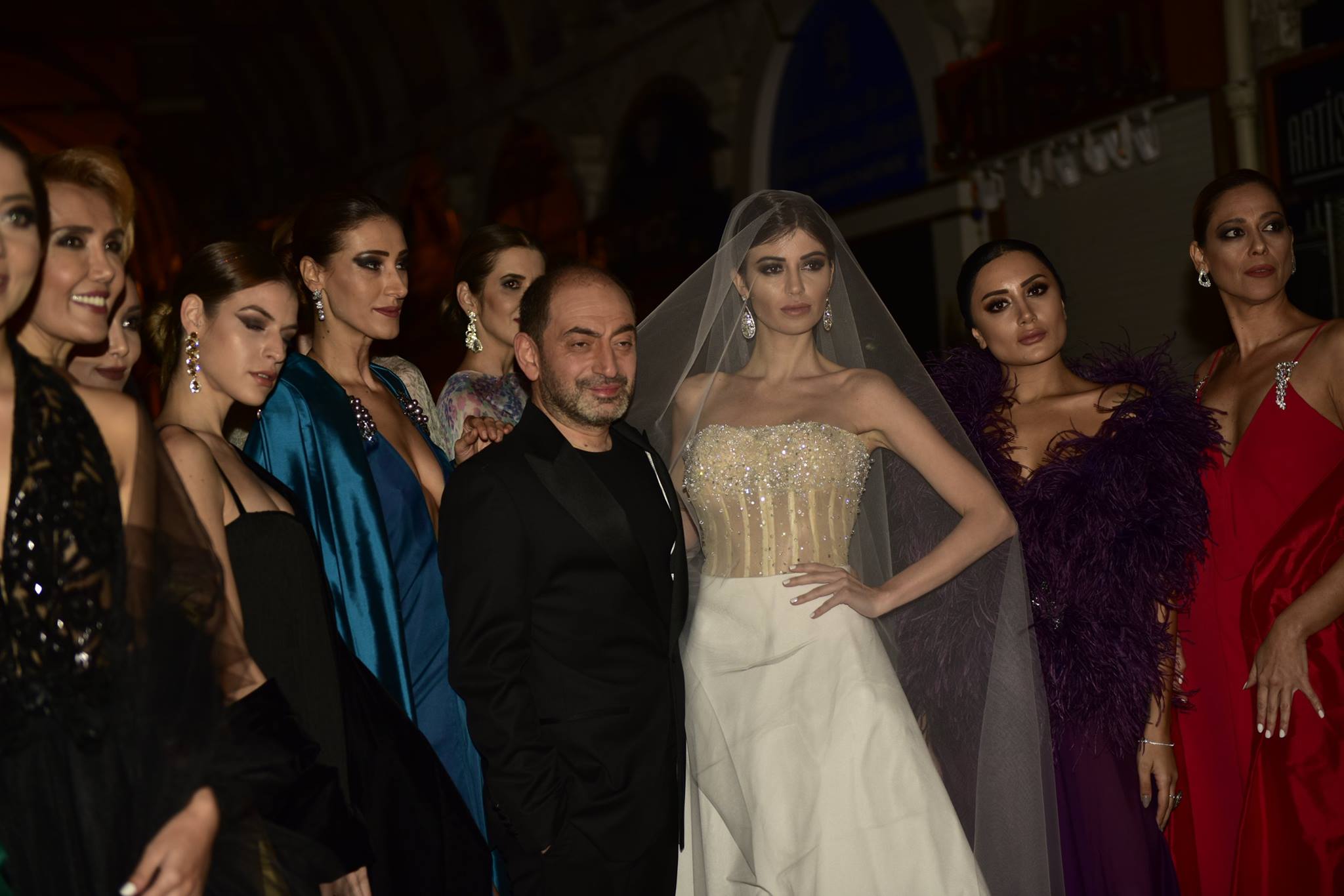 Kapalıçarşı'da Mehmet  Köymen LESAIRA Winter 2018 Haute Couture defilesi