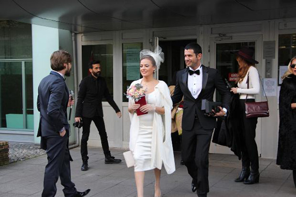 Şarkıcı Keremcem yeni eşi Seda Güven instagram'da gündem oluşturdu