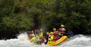 Munzur Çayı'nda rafting sezonu başladı