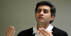 Ünlü Oyuncu Memet Ali Alabora Hakkında Tutuklama Kararı Çıkarıldı