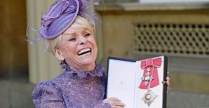 Barbara Windsor hayatını kaybetti