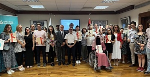 Londra Yunus Emre Enstitüsü'nde Türkçe Sertifika Töreni