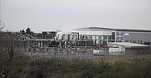 Londra Heathrow Havalimanı, elektrik kesintisi nedeniyle gece yarısına kadar kapatıldı